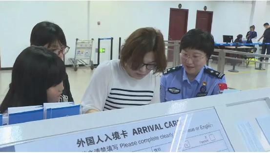华免签的外国人回国后开始茶不思饭不想PG麻将胡了风向彻底变了!第一批来(图10)