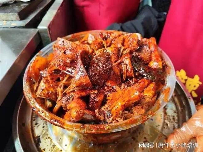 底、酱料核心技术普通人也能掌握！麻将胡了麻辣烫的绝密配方！揭秘汤(图2)